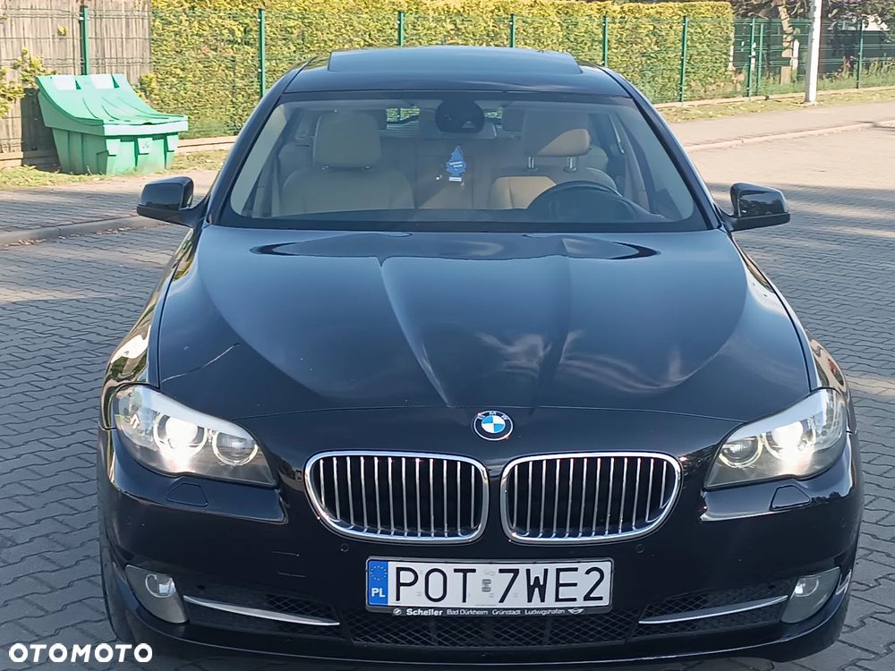 BMW Seria 5 520d Luxury Line - 9