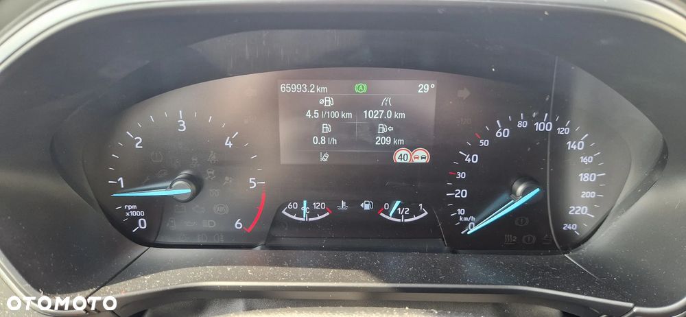 Ford Focus 1.5 EcoBlue Connected - 12