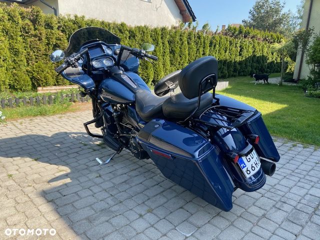 Harley-Davidson Touring Road Glide - 4