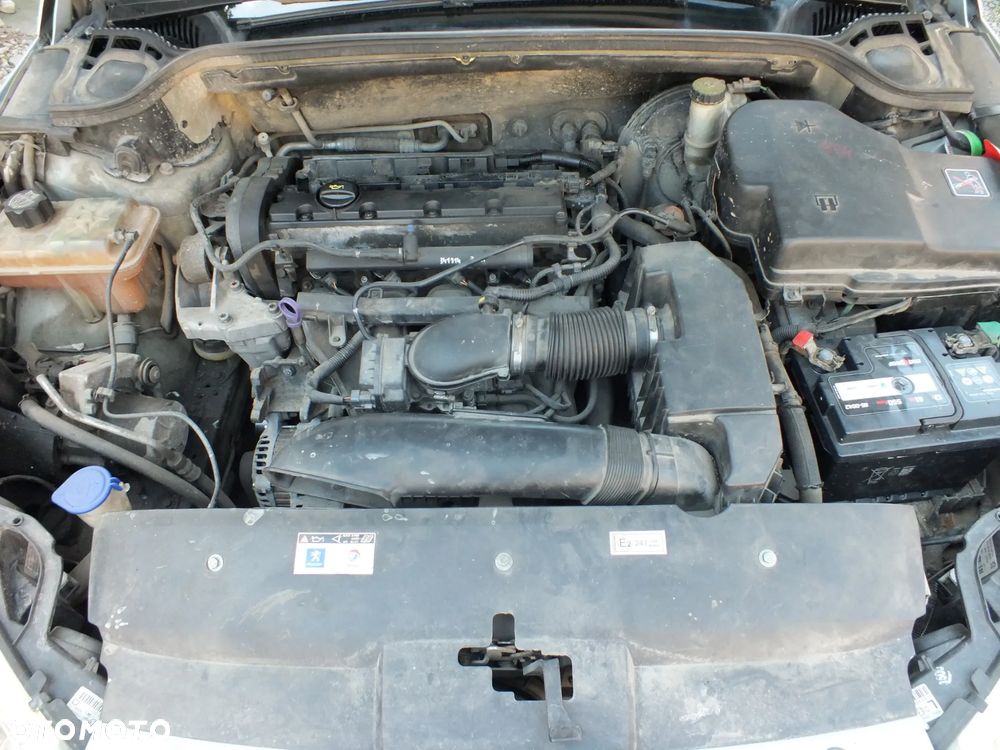 Peugeot 407 - 25