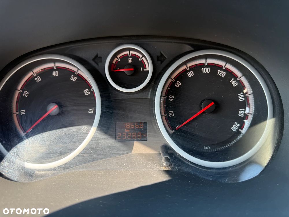 Opel Corsa - 9