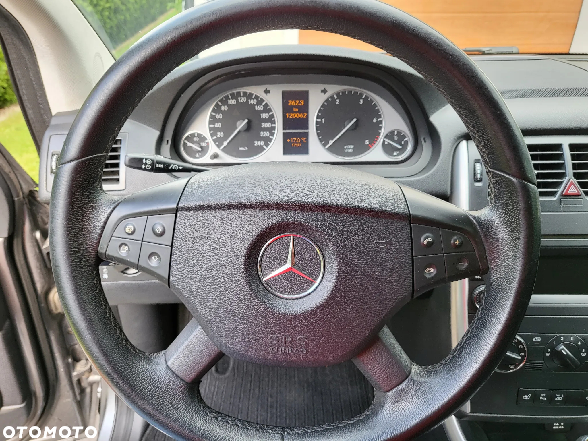 Mercedes-Benz Klasa B - 30