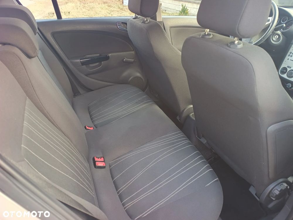 Opel Corsa 1.4 16V - 11