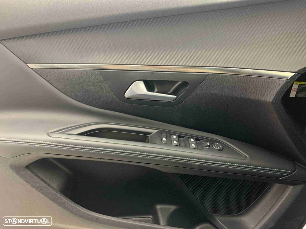 Peugeot 5008 1.2 PureTech Allure Pack EAT8 - 11