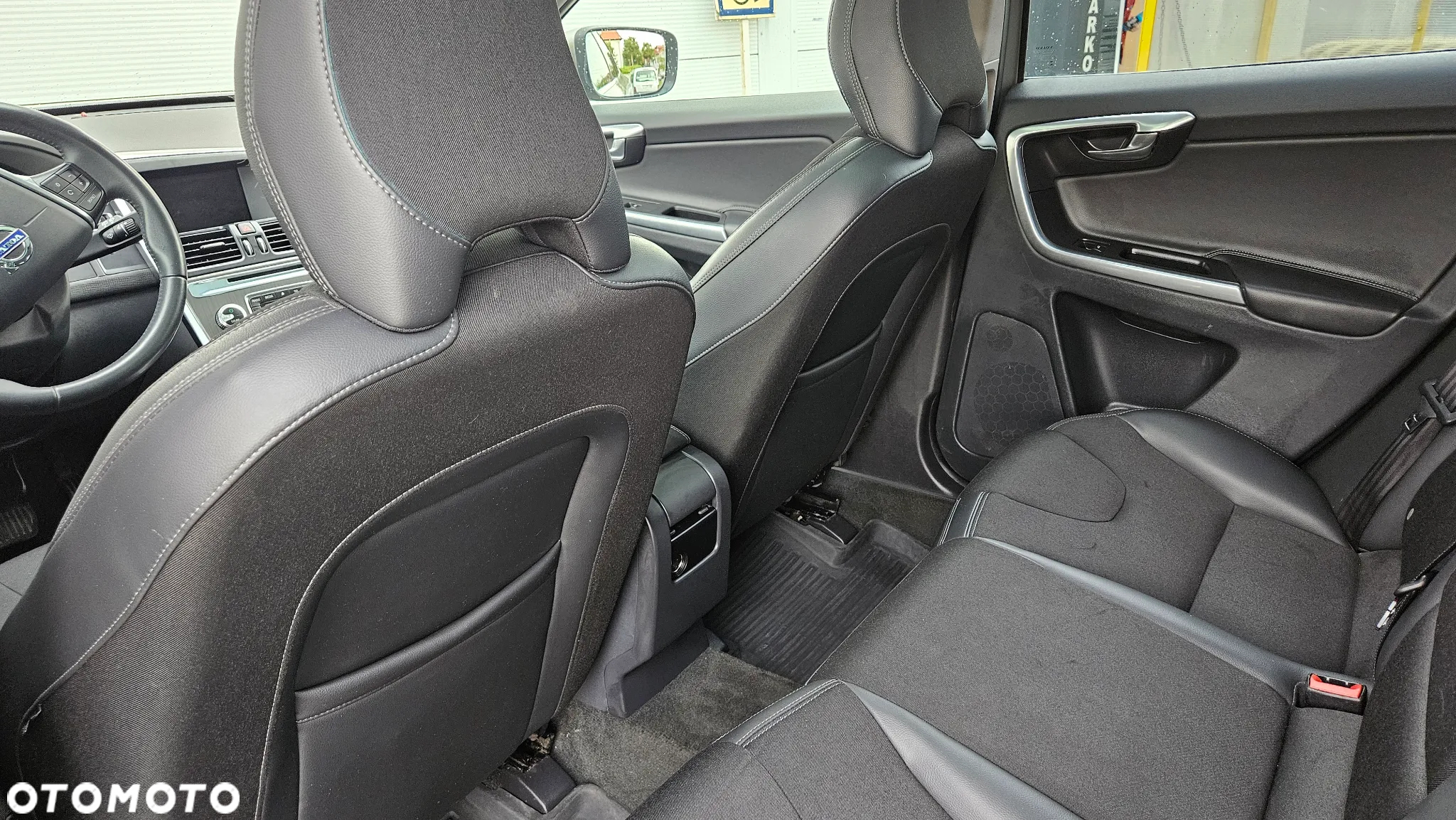 Volvo XC 60 D4 Drive-E Momentum - 14