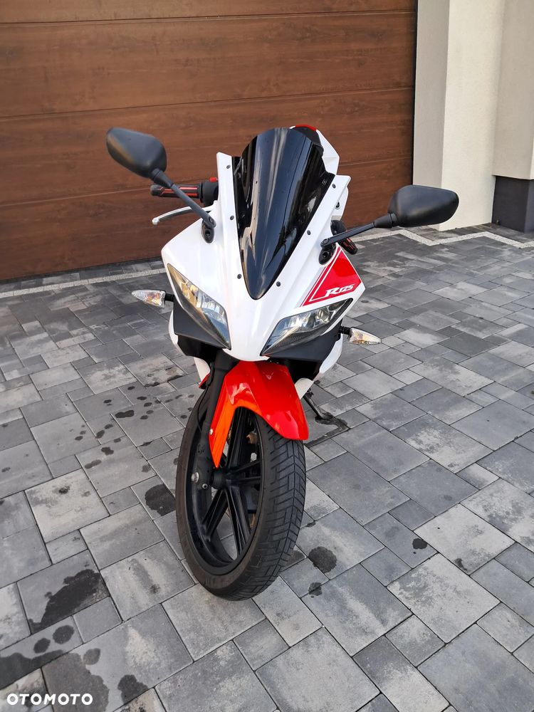 Yamaha YZF - 8