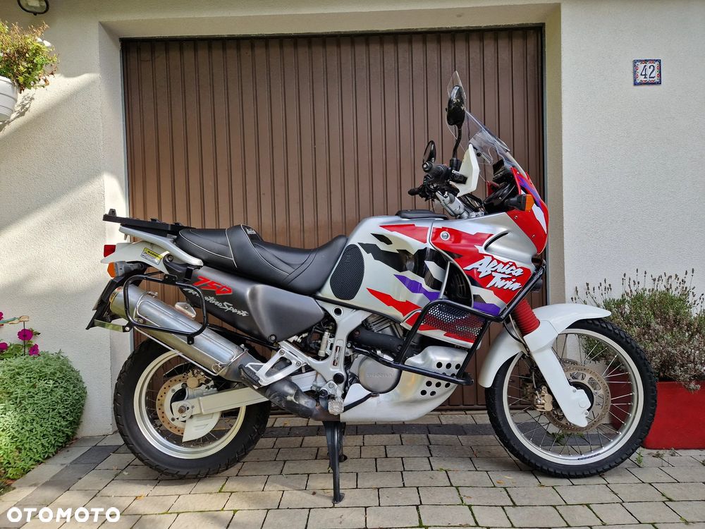 Honda XRV - 2