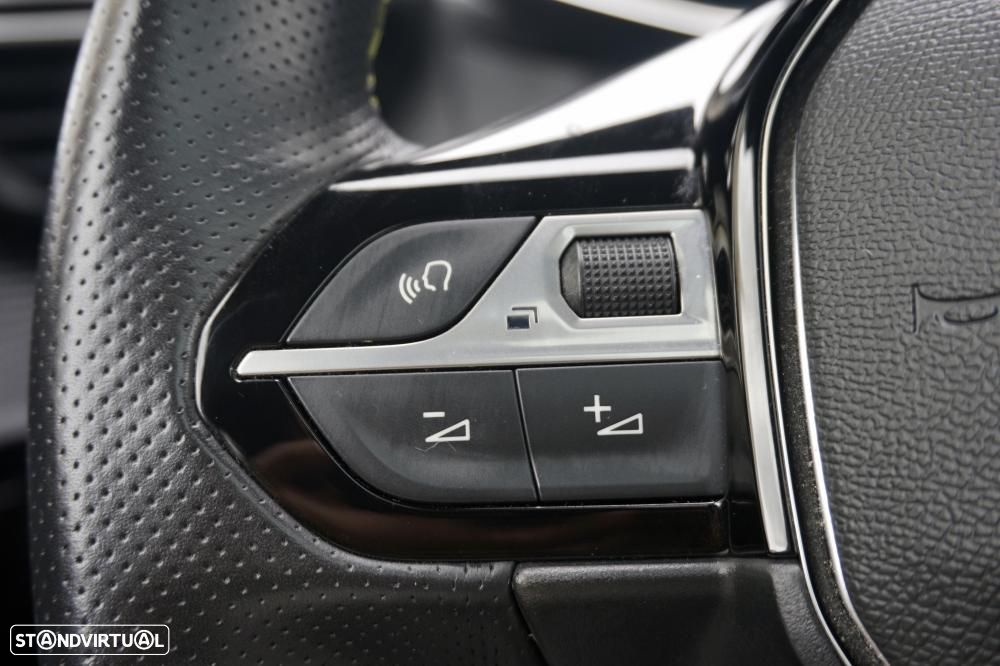 Peugeot 208 1.2 PureTech GT - 11