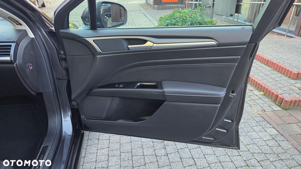 Ford Mondeo 2.0 TDCi STart-Stopp Titanium - 33