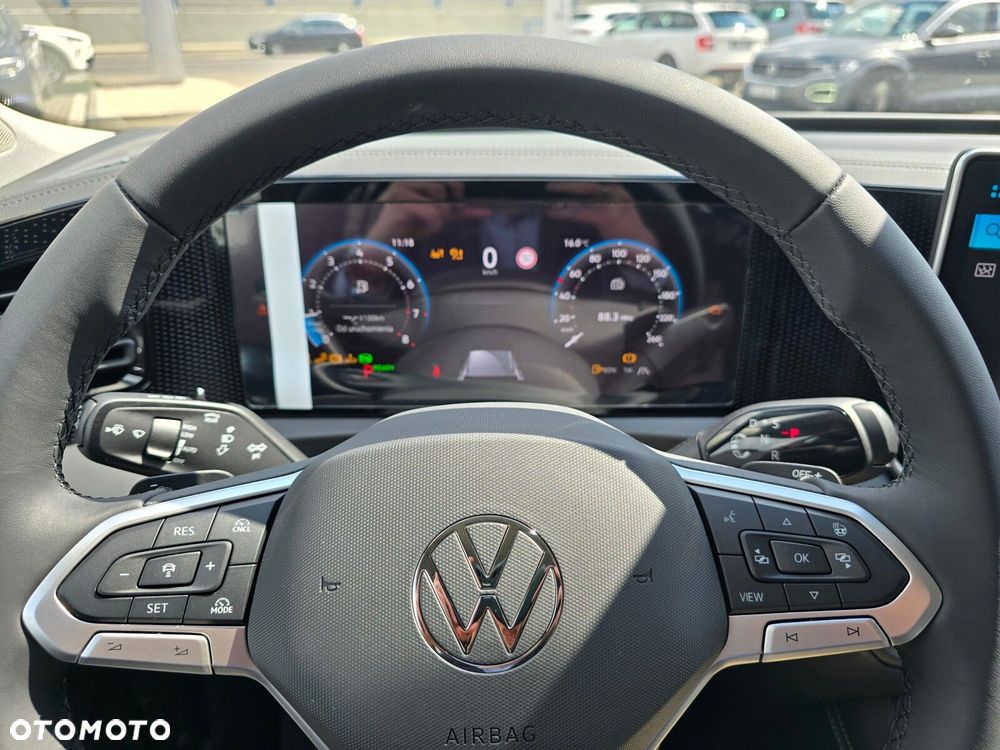 Volkswagen Tiguan - 16