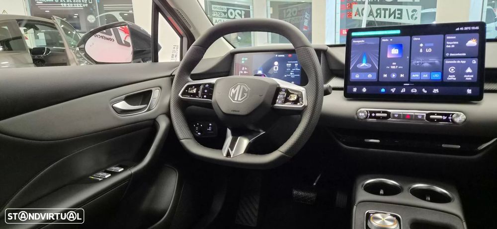 MG MG4 64 kWh Luxury - 23