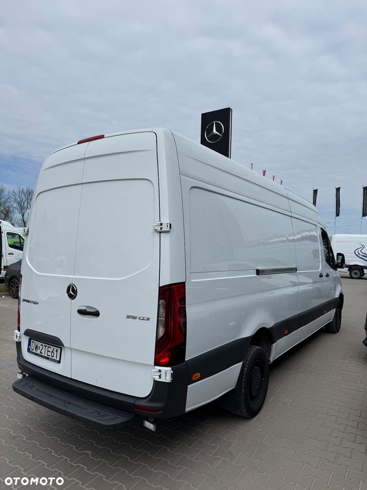 Mercedes-Benz Sprinter - 5