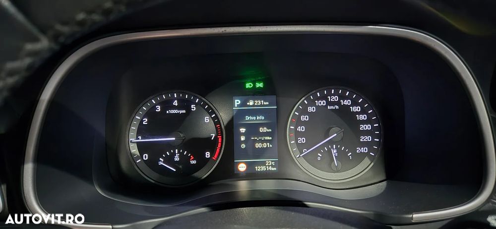 Hyundai Tucson 1.6 T-GDi 4WD 7DCT Luxury - 25