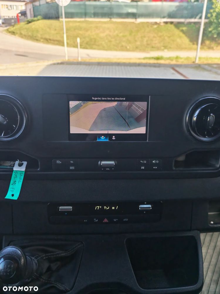 Mercedes-Benz Sprinter - 21