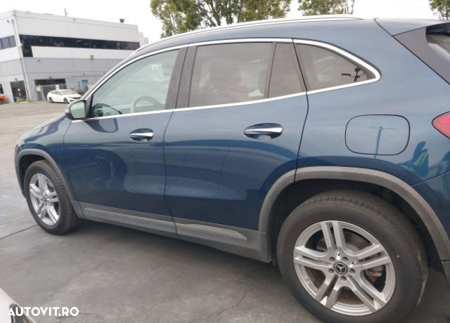 Mercedes-Benz GLA 250 8G-DCT - 13