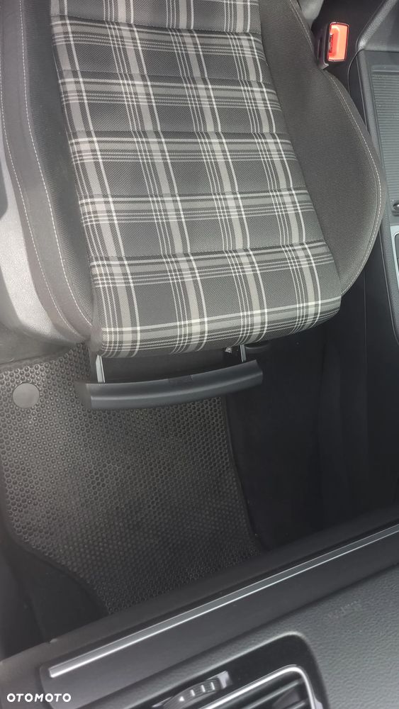 Volkswagen Golf 2.0 TDI BMT GTD DSG - 19