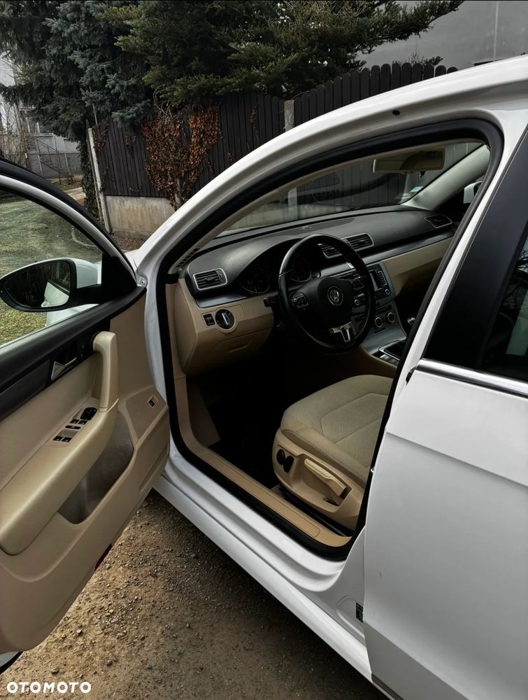 Volkswagen Passat 1.4 TSI BMT Comfortline - 9