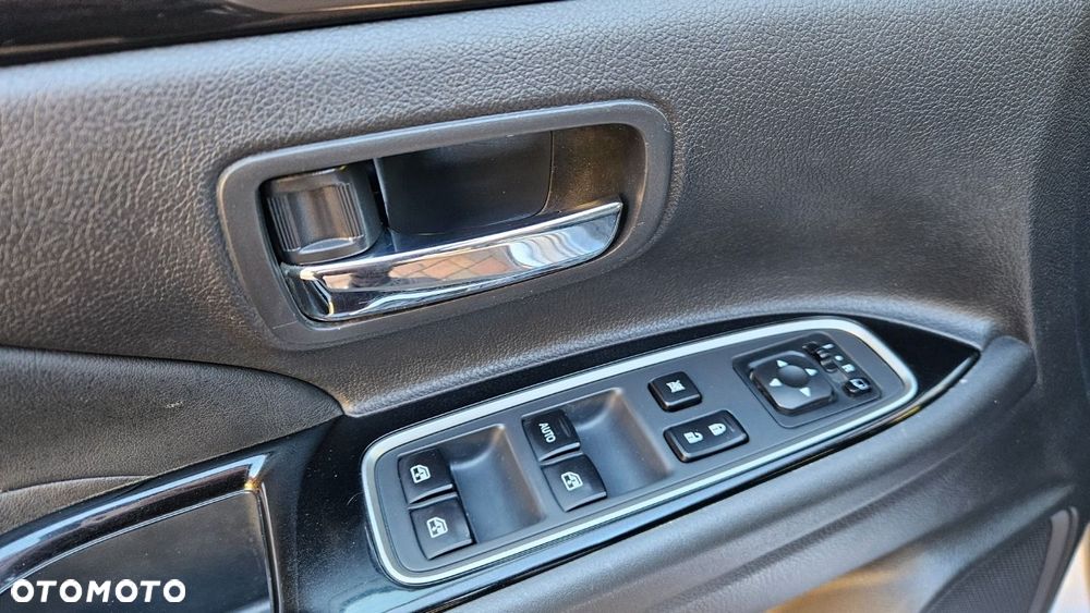 Mitsubishi Outlander - 20