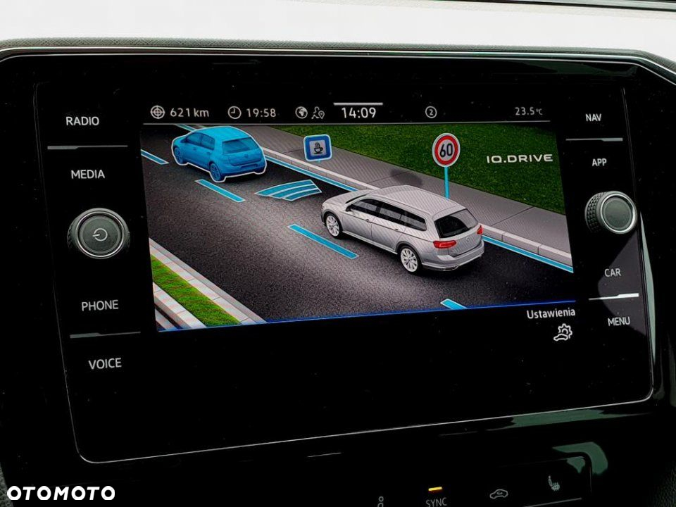 Volkswagen Passat - 23