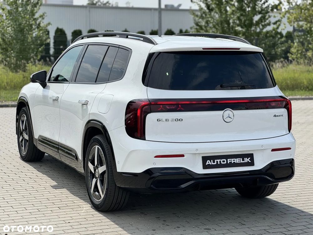 Mercedes-Benz GLB 200 mHEV 4-Matic 8G-eDCT - 10