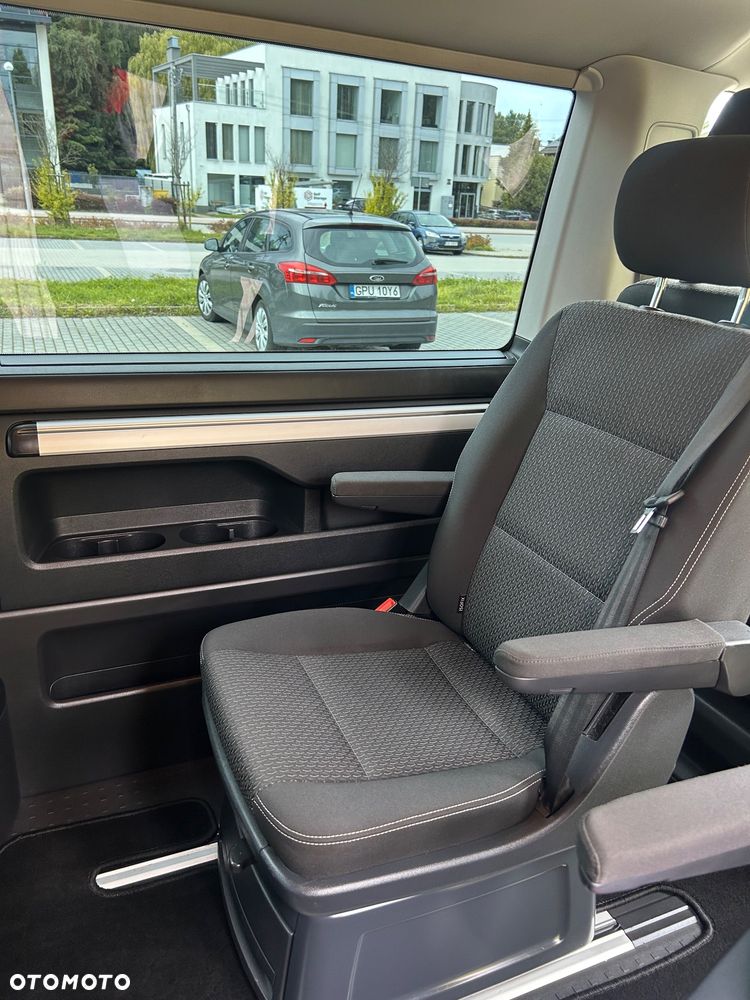 Volkswagen Multivan - 14