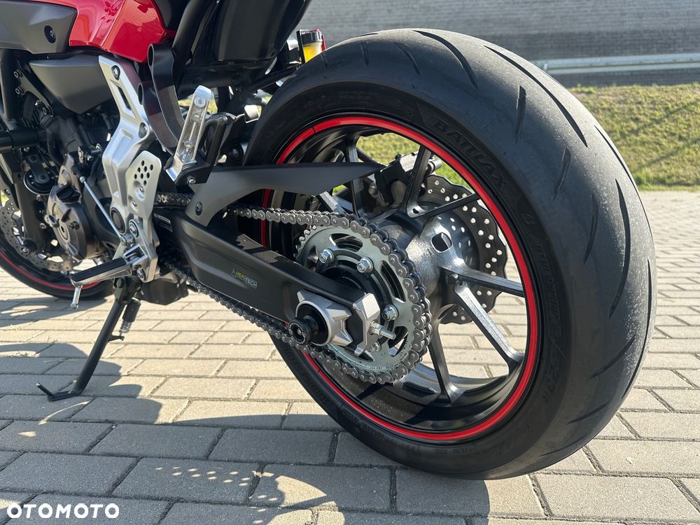 Yamaha MT - 7