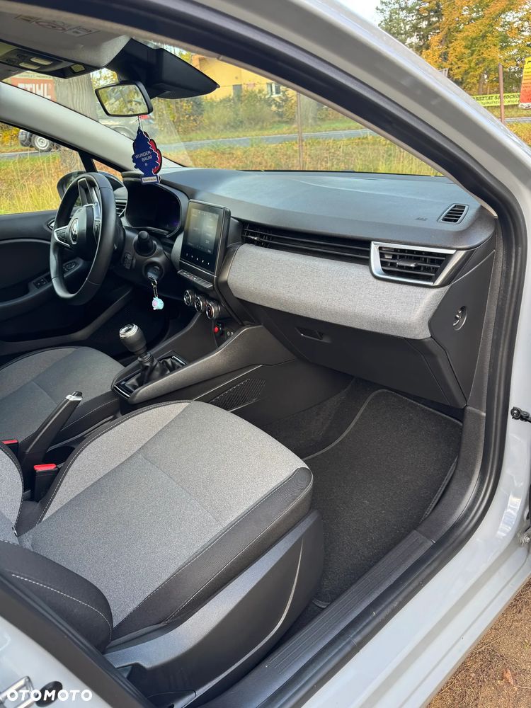 Renault Clio - 12