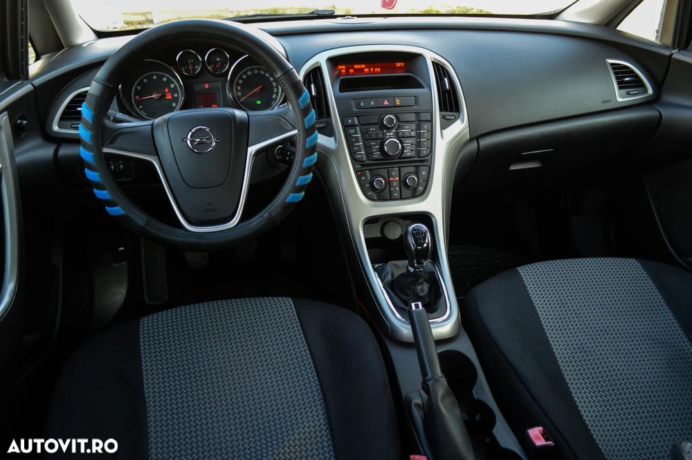 Opel Astra 1.6 Sport - 23