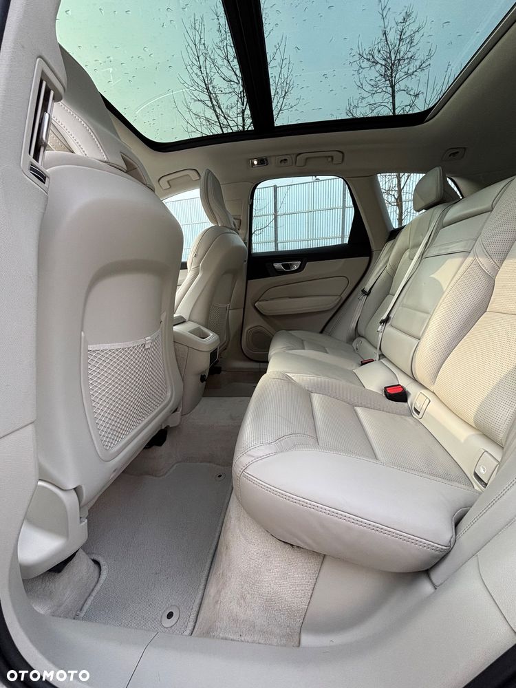 Volvo XC 60 D4 AWD Inscription - 16