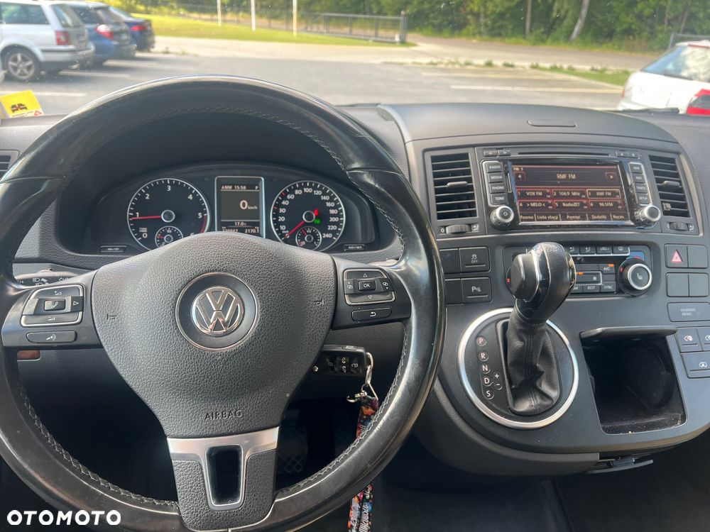 Volkswagen Multivan - 5