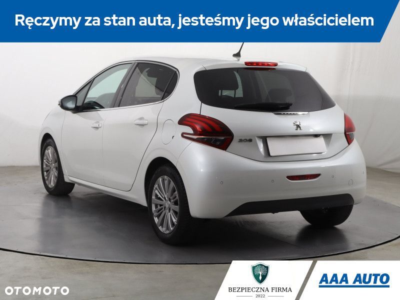 Peugeot 208 - 6