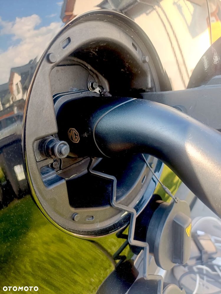MG HS PHEV Luxury - 35