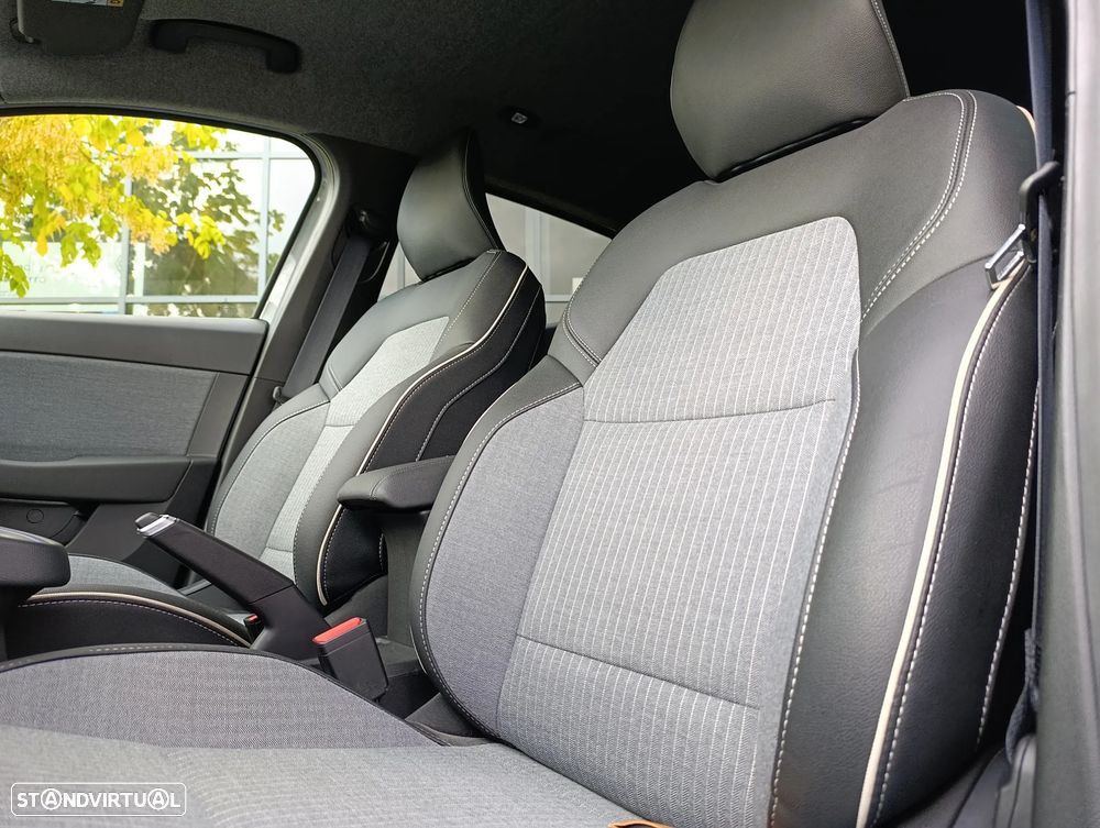 Renault Clio 1.0 TCe Techno Bi-Fuel - 12