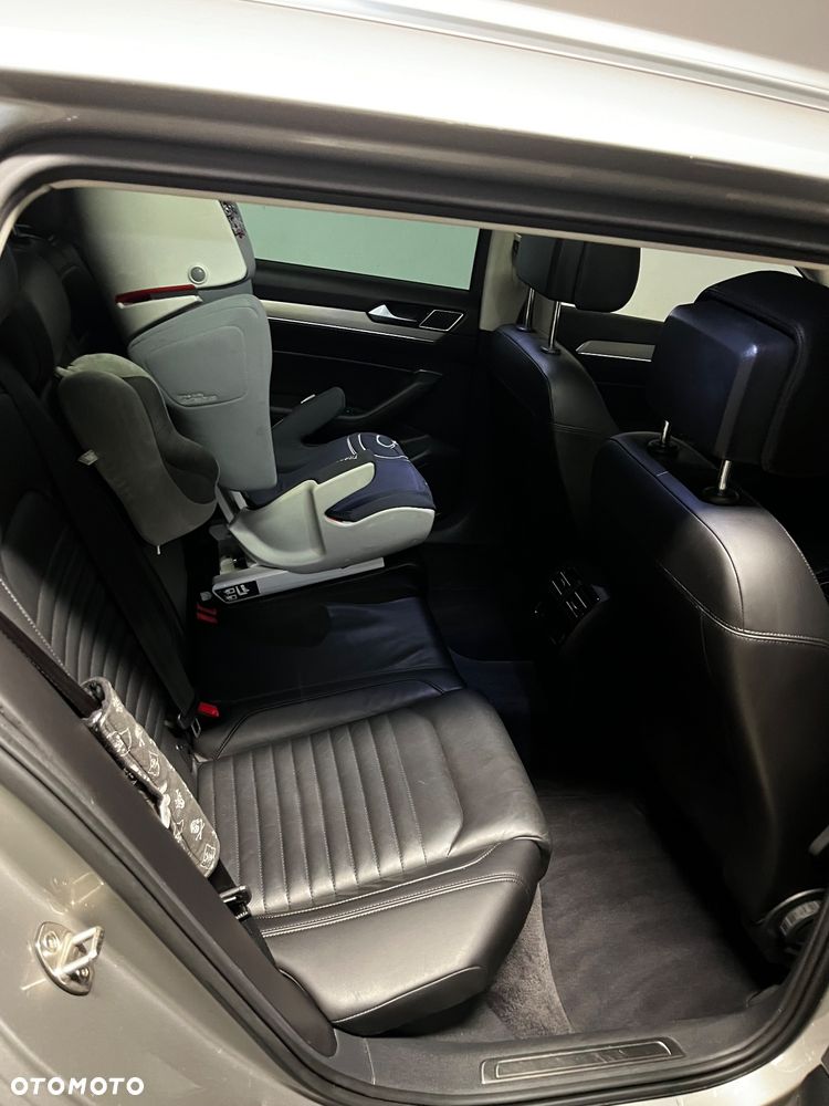 Volkswagen Passat 2.0 TDI Bi-Turbo BMT 4Mot Highline DSG - 10