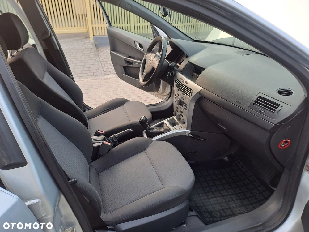Opel Astra 1.6 - 11