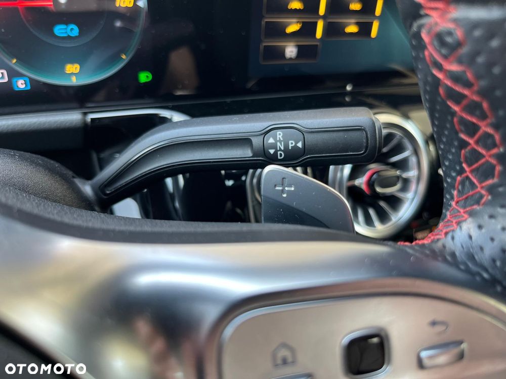Mercedes-Benz EQA 300 66.5kWh 4-Matic AMG Line - 30