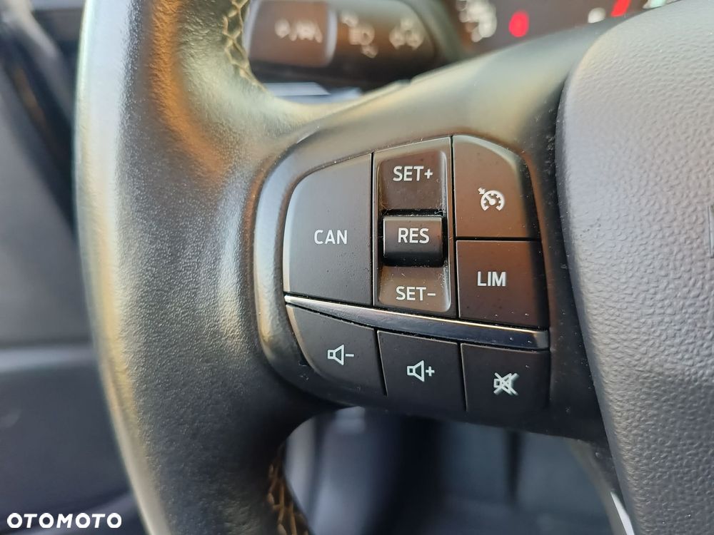 Ford Fiesta 1.0 EcoBoost S&S TITANIUM - 11