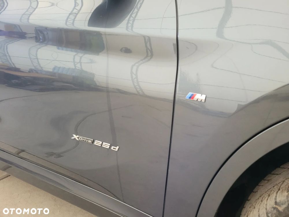 BMW X1 xDrive25d Sport Line - 4