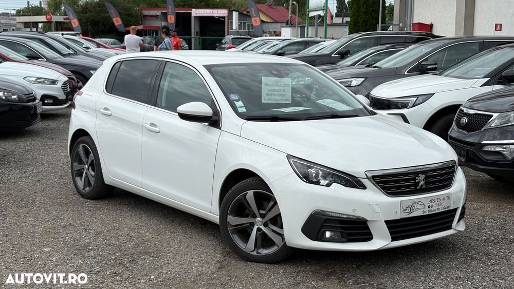 Peugeot 308 1.2 L PureTech Turbo S&S Allure - 2