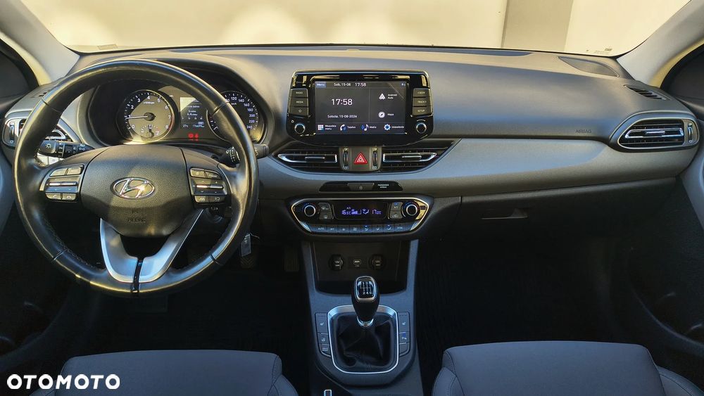 Hyundai i30 1.5 T-GDI 48V Smart - 11
