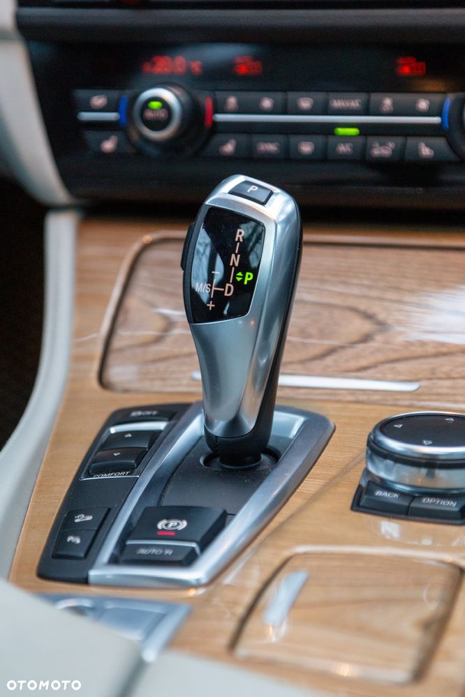 BMW Seria 5 535d xDrive Sport-Aut Luxury Line - 10