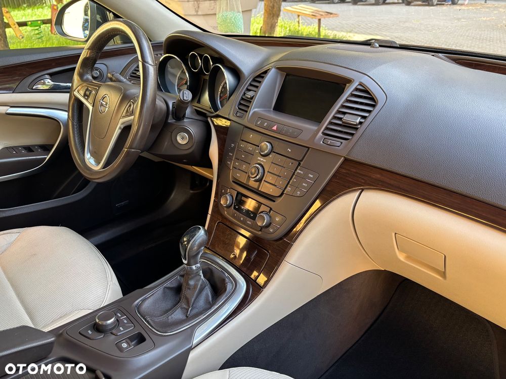 Opel Insignia - 21