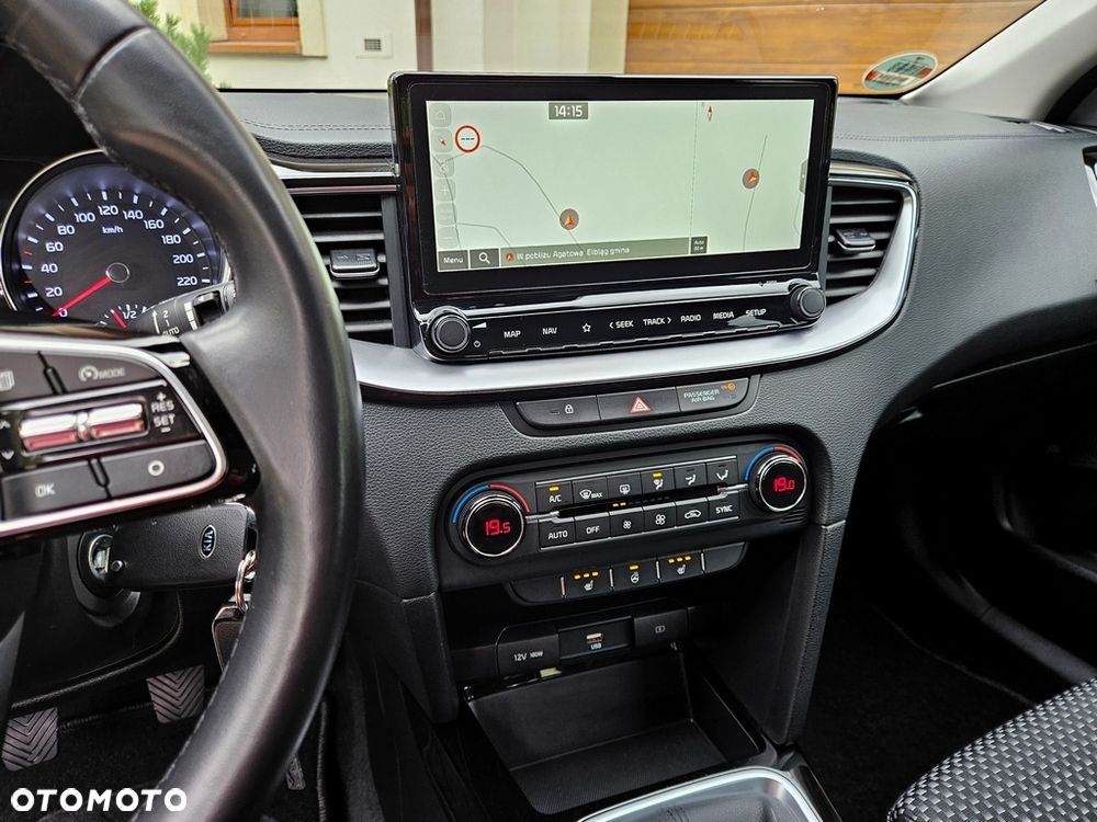 Kia XCeed - 26