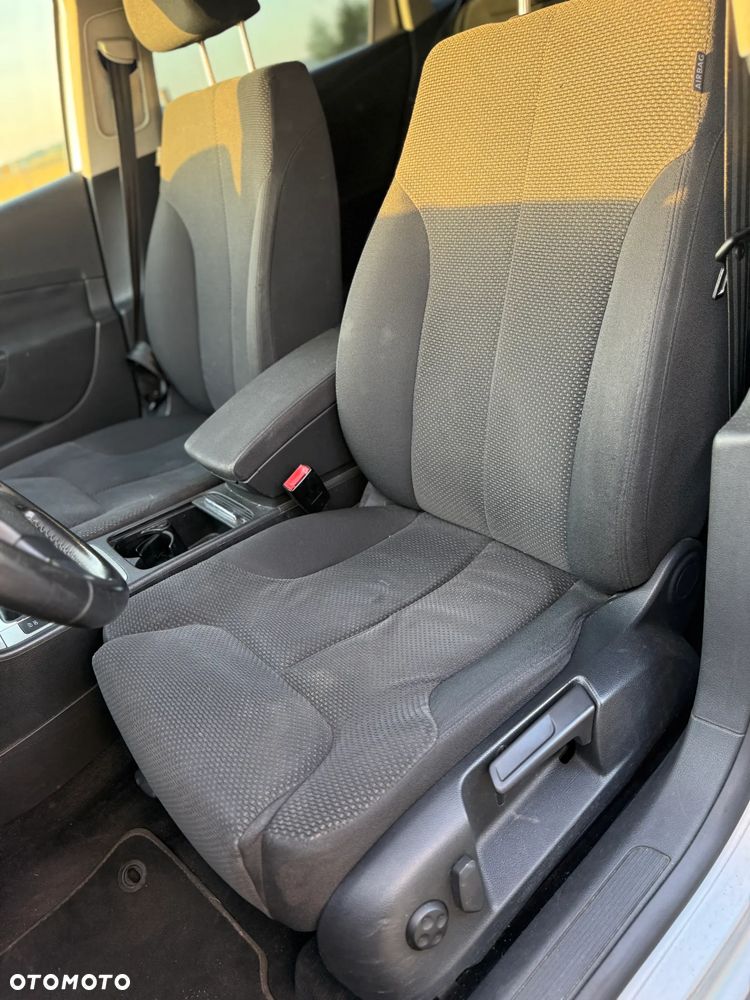 Volkswagen Passat 2.0 TDI Comfortline - 25