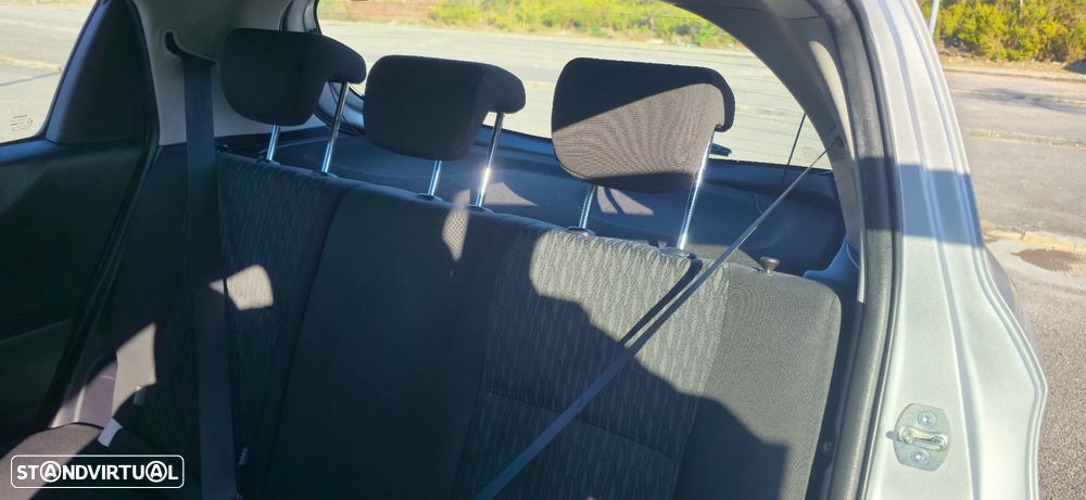 Toyota Yaris 1.4 D-4D ACtive+AC - 9