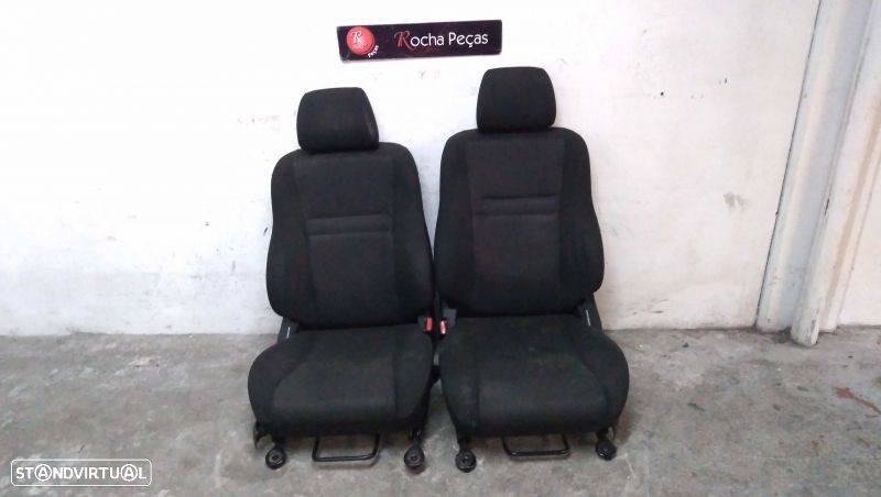 Estofos Da Frente Toyota Avensis (_T25_) - 1