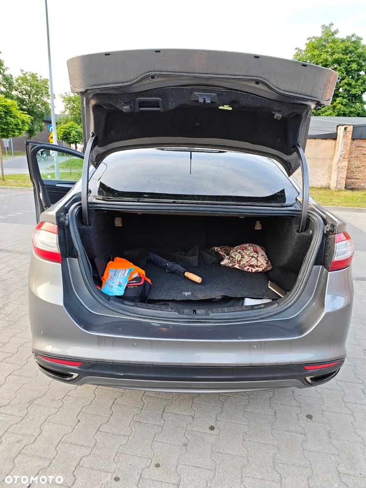 Ford Fusion - 15