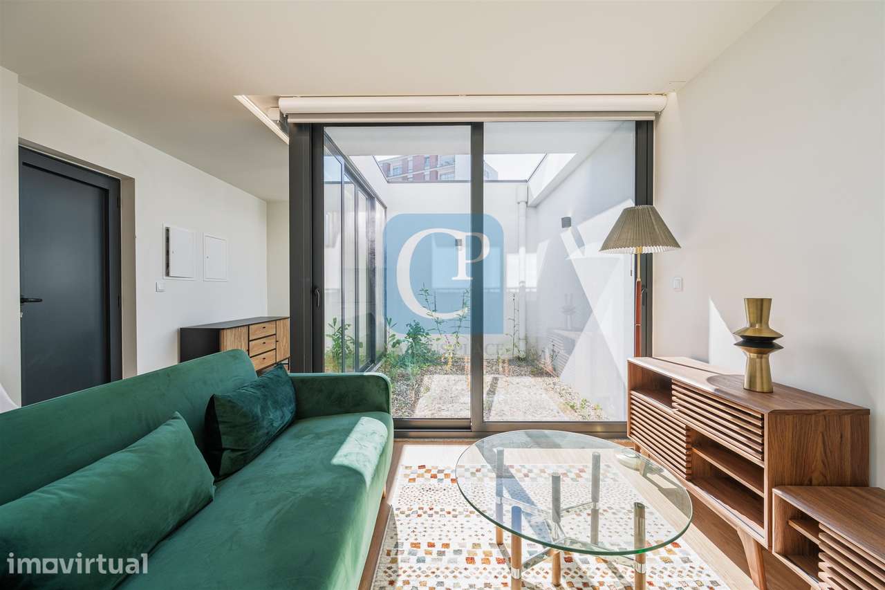 Apartamento T1 junto ao Hospital S. João - Grande imagem: 3/18