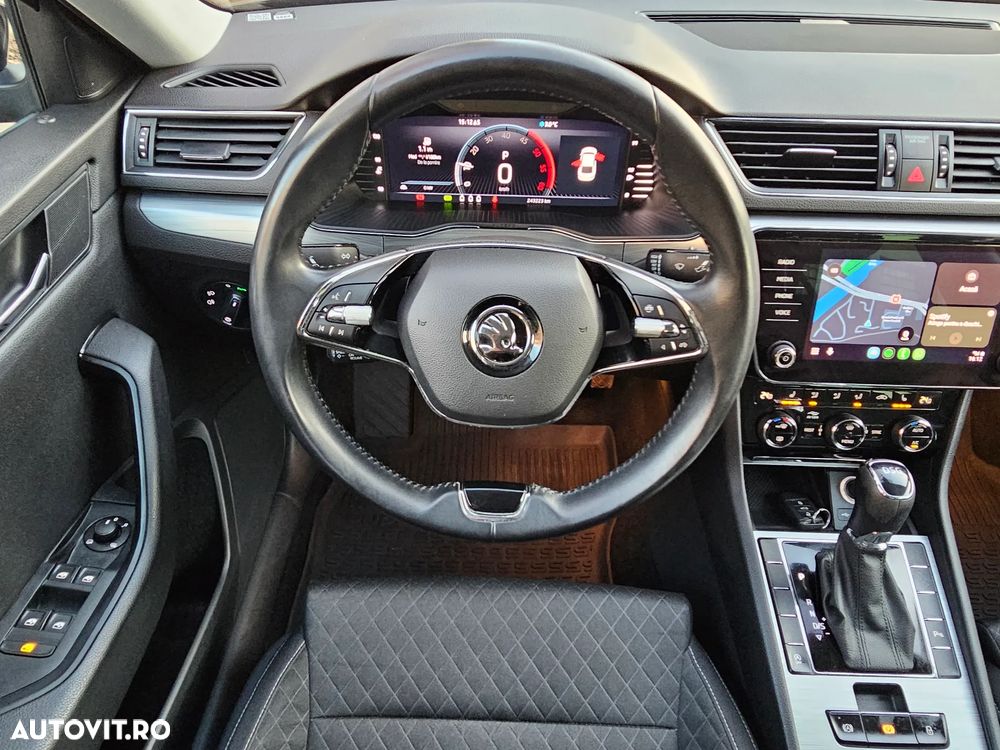 Skoda Superb Combi 2.0 TDI DSG SportLine - 11