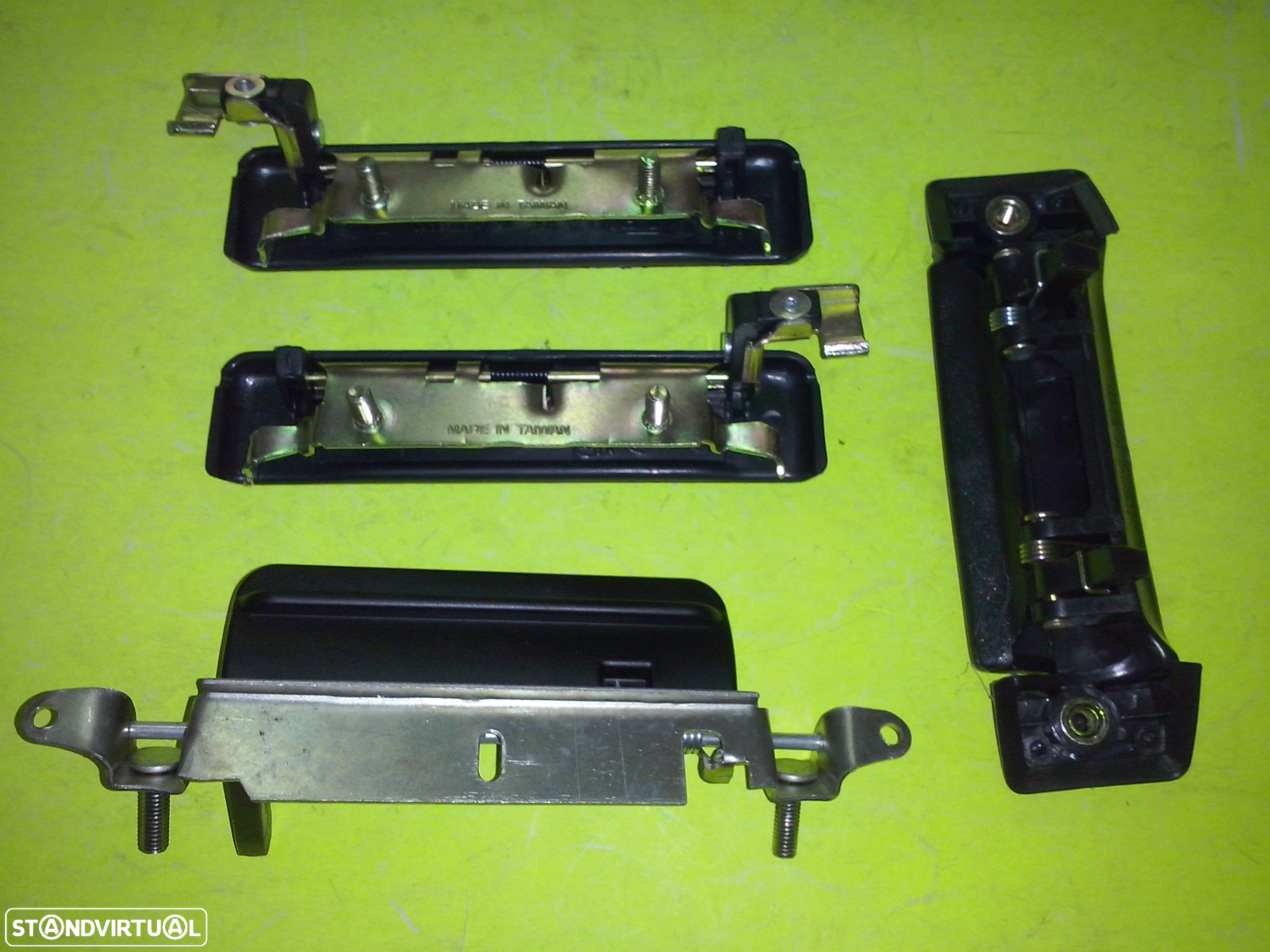 Puxador de abrir a porta Toyota Hiace Lh50 e Lh51 NOVOS - 2
